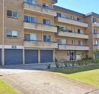 3 'Silvana Court' 26 Ajax Avenue - neat unit with air conditioning - Accommodation Redcliffe