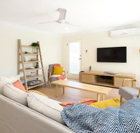 3 Bedroom Apartment Minutes from Main Beach - Accommodation Redcliffe