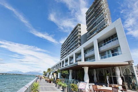 301 Harbour Lights - Accommodation Redcliffe 3