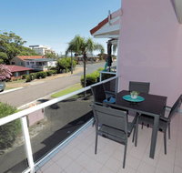 4 'Frangipani' 30 Leonard Avenue - spacious townhouse - Accommodation Redcliffe