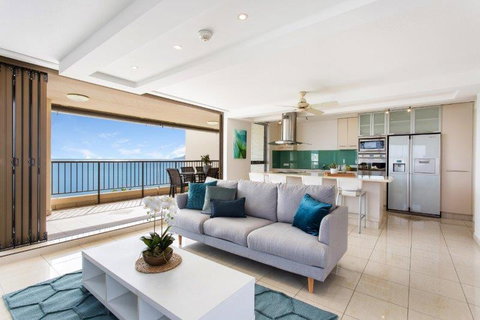 5,  Apartment On The Esplanade - Accommodation Redcliffe 0
