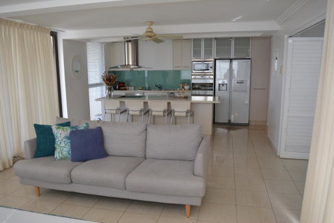 5,  Apartment On The Esplanade - Accommodation Redcliffe 1