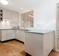 51 Rigney Street - pet friendly house with aircon - Accommodation Redcliffe