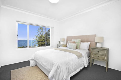 6 South Pacific Apartments - Accommodation Redcliffe 0