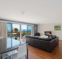 74 Ocean Parade - Accommodation Redcliffe