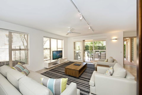 8 Alderly - Accommodation Redcliffe 1