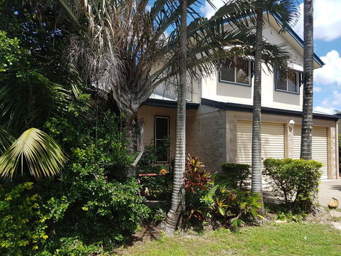 8 Hakea Place - Family Home On A Quiet Street, Close To Beach & Shops, Pet Friendly - Accommodation Redcliffe 0