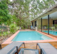 8 Ibis Court - Rainbow Shores Swimming Pool Walk to Beach Executive Beach House - Accommodation Redcliffe