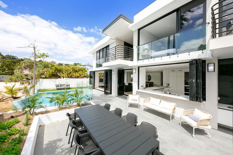 9 Ravenwood - Accommodation Redcliffe 1