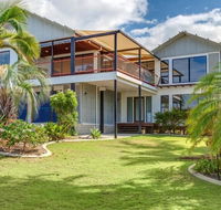 90 Cooloola Drive - Rainbow Beach Luxury Beach House Ocean Views - Accommodation Redcliffe