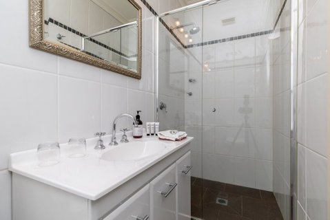 94Best Apartments - Accommodation Redcliffe 0