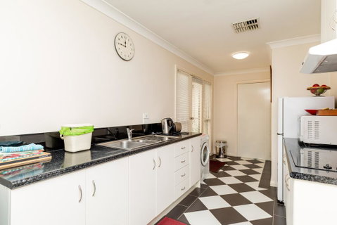 94Best Apartments - Accommodation Redcliffe 2