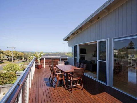 A Beautiful Beach House Torquay - Accommodation Redcliffe 0