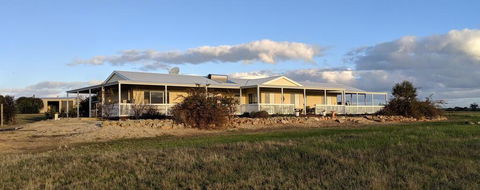 A Better Life Animal Sanctuary FarmStay - Private Two-Bedrooms, Lounge Room & Bathroom & Toilet, Shared Kitchen - Accommodation Redcliffe 0