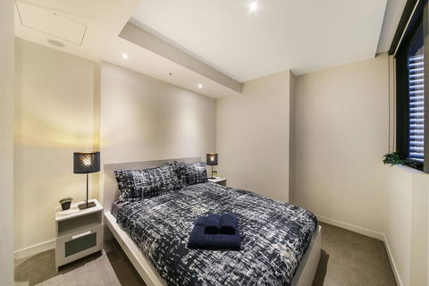 A Central & Cozy 2BR Apt Near Federation Square - Accommodation Redcliffe 1