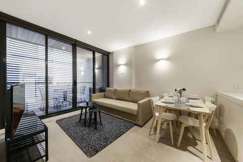 A Central & Cozy 2BR Apt Near Federation Square - Accommodation Redcliffe 0