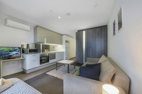 A Cozy & Comfy Studio Next To Southern Cross - Accommodation Redcliffe 1