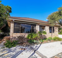 A Reflection on the Lake - Accommodation Redcliffe