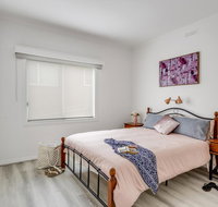 A Wave From It All - Accommodation Redcliffe