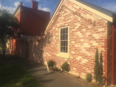 Aarav Cottage - Accommodation Redcliffe 0