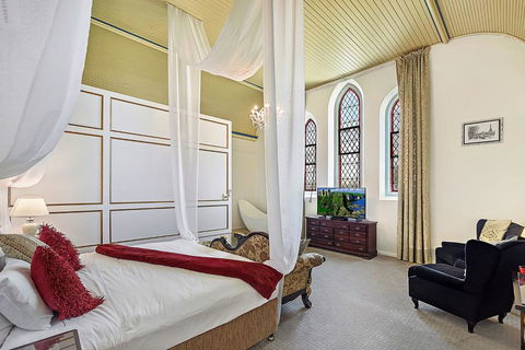 Abbey Boutique Hotel Formerly Abbey Of The Roses - Accommodation Redcliffe 2
