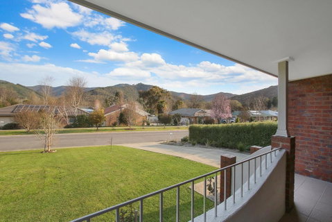 Abbey Rose - Bright, VIC - Accommodation Redcliffe 0