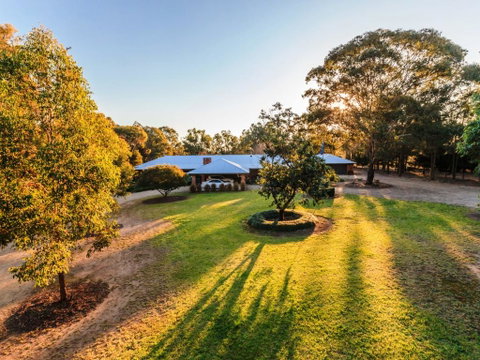 Abelia House B &B - Accommodation Redcliffe 0