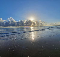 ABSOLUTE BEACH FRONT MACKAY - Comfort Resort Blue Pacific - Accommodation Redcliffe