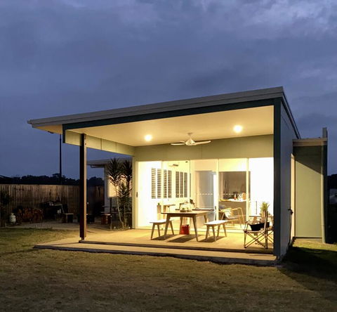 Absolute Beachfront & Secluded New Home - Accommodation Redcliffe 1