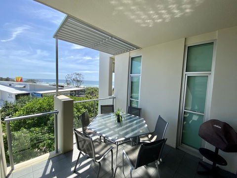 Absolute Beachfront - Cabarita Beach - Ocean Views - 3 Bed Apartment - Accommodation Redcliffe 1