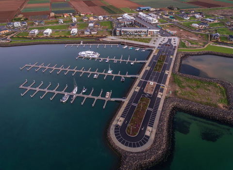 Absolute Waterfront Apt 319 Lighthouse - Accommodation Redcliffe 2
