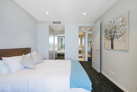 Accommodate Canberra - The Pier - Accommodation Redcliffe 2