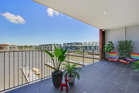 Accommodate Canberra - The Pier - Accommodation Redcliffe 1