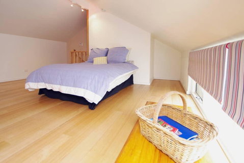 Adelaide Close CBD Large Private Studio Apartment In St Peters - Accommodation Redcliffe 2