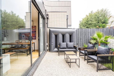 Discover An Idyllic Boho Style Retreat In Geelong - Accommodation Redcliffe 2