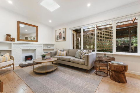 Discover Elegance At Silvermist - Accommodation Redcliffe 0