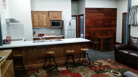 Eagle Foundry Bed & Breakfast - Accommodation Redcliffe 0