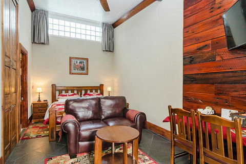 Eagle Foundry Bed & Breakfast - Accommodation Redcliffe 4