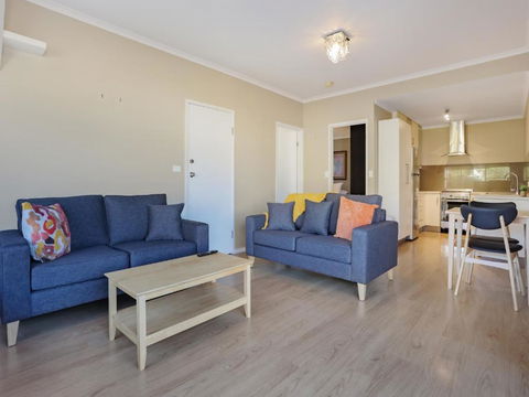 Eagle Heights Holiday Units - Accommodation Redcliffe 1