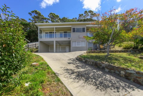 Eastern Views Beach House - Accommodation Redcliffe 3