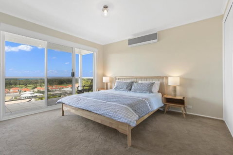 Eastern Views Beach House - Accommodation Redcliffe 4