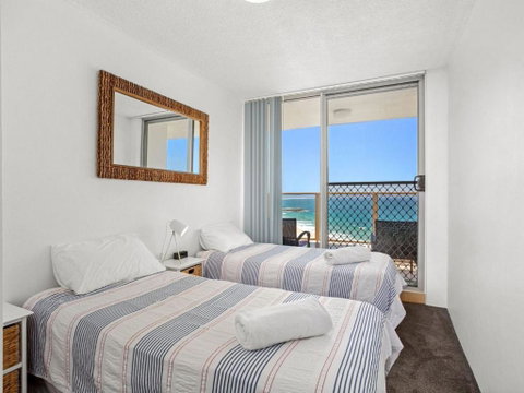 Ebbtide 38 On The Beach - Accommodation Redcliffe 3