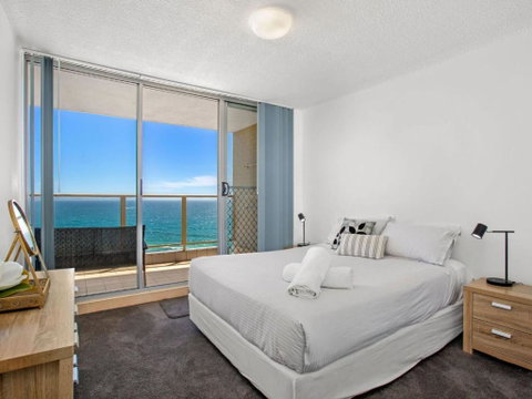 Ebbtide 38 On The Beach - Accommodation Redcliffe 2