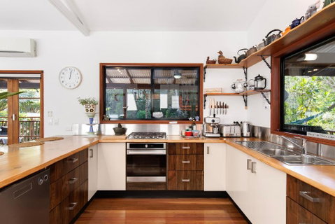 Eclectic Oasis In Doonan, Sunshine Coast - Accommodation Redcliffe 2