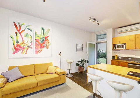 Eco Gallery Apartment - Accommodation Redcliffe 1