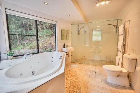EcOasis - Accommodation Redcliffe 2