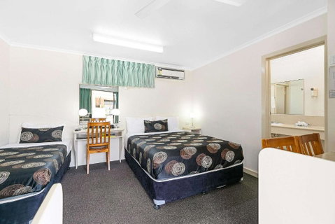 Econo Lodge Park Lane - Accommodation Redcliffe 3