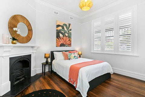 EDW19 - Stylish 2-Bed, 2-Bath Townhose In Drummoyne - Accommodation Redcliffe 4