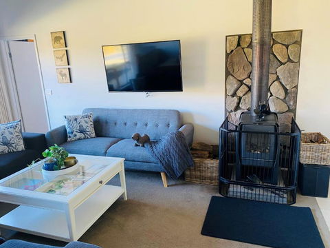ELM Accommodation - Merrijig - Accommodation Redcliffe 3