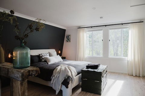 EKhaya - The Barn - Accommodation Redcliffe 1